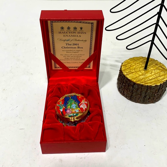 Halcyon Days Enamels Nutcracker Christmas 2001 trinket box - Picture 3 of 14